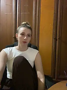 Snapshot of Ameli_Li chatting on 10/25/25, 12:29 Ameli Li online show from 10/25/25, 12:29