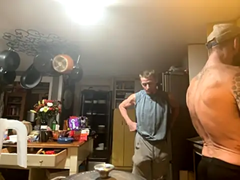 Snapshot of trash4cash chatting on 11/01/25, 11:40 trash4cash online show from 11/01/25, 11:40