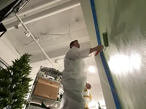 Snapshot of trash4cash chatting on 12/04/25, 01:48 trash4cash online show from 12/04/25, 01:48