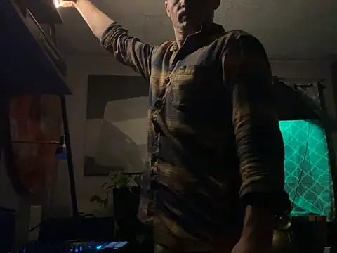 Snapshot of trash4cash chatting on 02/21/26, 06:58 trash4cash online show from 02/21/26, 06:58