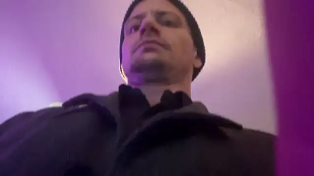 Snapshot of trash4cash chatting on 02/24/26, 03:15 trash4cash online show from 02/24/26, 03:15