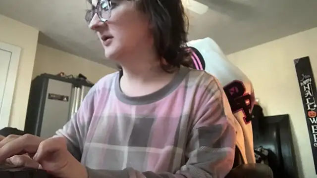 YandereDemon online show from 12/16/25, 01:38