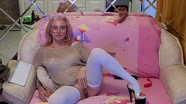 BEST-1 online show from 11/08/25, 01:50