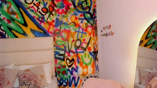 Liana Bernocchi online show from 11/06/25, 09:05