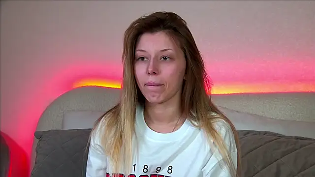 LiliaBianka online show from 02/02/25, 06:58