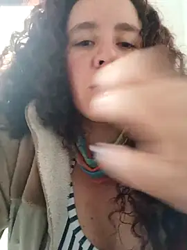 Snapshot of Valeria__soler chatting on 10/11/25, 02:04 Valeria soler online show from 10/11/25, 02:04
