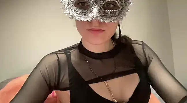 Snapshot of lexihot0000 chatting on 02/17/25, 12:16 lexihot0000 online show from 02/17/25, 12:16