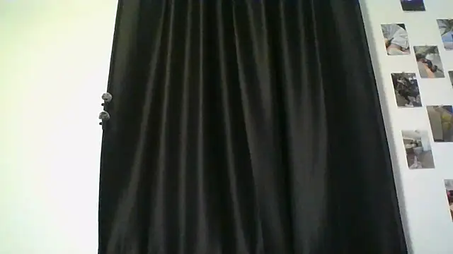 Snapshot of catrinasexy19 chatting on 03/08/25, 01:17 catrinasexy19 online show from 03/08/25, 01:17