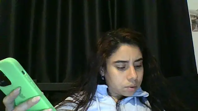 Snapshot of catrinasexy19 chatting on 03/18/25, 10:48 catrinasexy19 online show from 03/18/25, 10:48