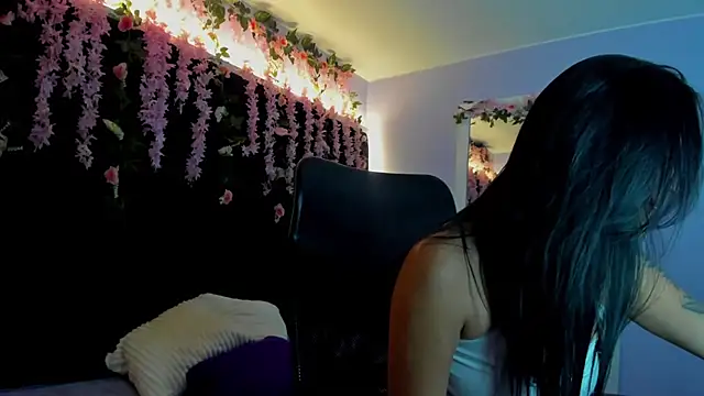 Snapshot of MaddyHudson chatting on 08/03/26, 08:34 MaddyHudson online show from 08/03/26, 08:34