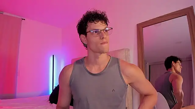 Snapshot of troy_palmer chatting on 03/25/26, 01:11 troy palmer online show from 03/25/26, 01:11