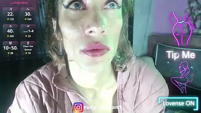 roxy roxxan online show from 03/17/25, 09:23