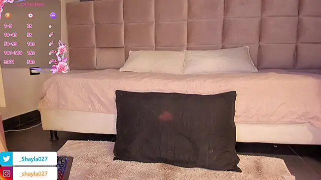 Shayla27 online show from 06/13/26, 08:40