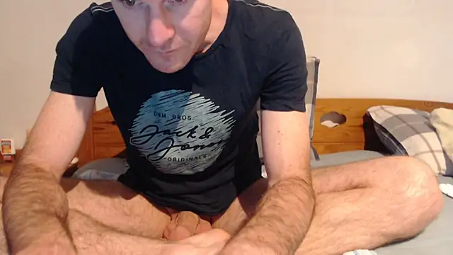 Snapshot of geree84 chatting on 01/22/25, 03:07 geree84 online show from 01/22/25, 03:07