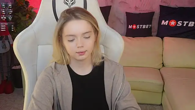 Cassy-Celestial  online show from 12/22/24, 12:07