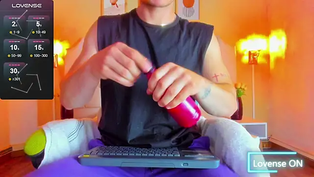 Snapshot of juan_prior chatting on 10/24/25, 01:18 juan prior online show from 10/24/25, 01:18