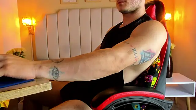 Snapshot of juan_prior chatting on 11/29/25, 01:14 juan prior online show from 11/29/25, 01:14