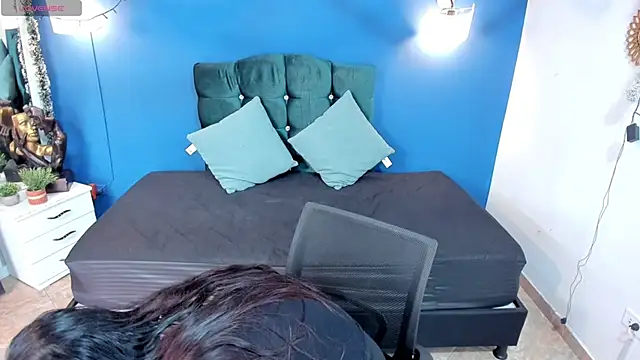 MIABOOBS   online show from 01/06/25, 07:35