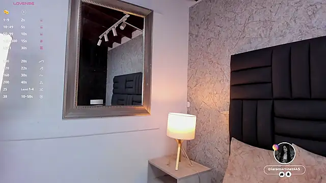 iara martinez online show from 10/12/25, 11:42