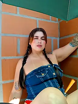 Juliietha servas online show from 01/22/25, 06:52