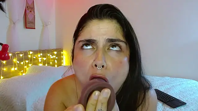 Juliietha servas online show from 03/03/25, 01:10