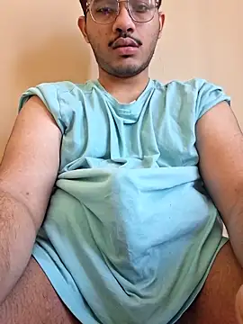 Snapshot of alesssterling chatting on 02/21/25, 06:51 alesssterling online show from 02/21/25, 06:51