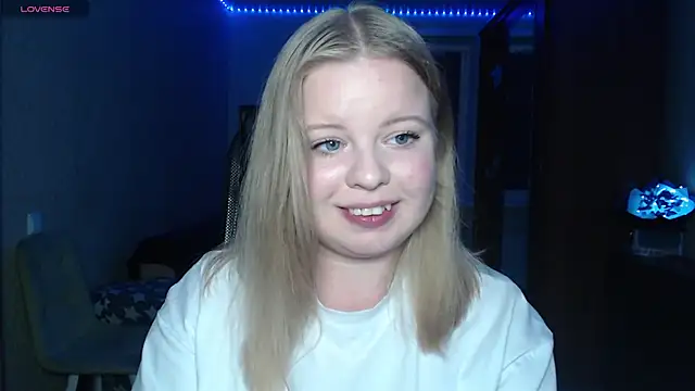 Snapshot of Angelic_Lika chatting on 10/05/25, 06:06 Angelic Lika online show from 10/05/25, 06:06