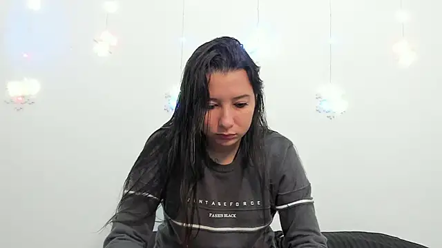cami-01 online show from 12/24/24, 01:39