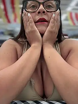 Snapshot of Sol_biglips chatting on 02/12/25, 01:59 Sol biglips online show from 02/12/25, 01:59