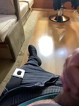 Snapshot of _themask_ chatting on 12/24/24, 01:27 themask online show from 12/24/24, 01:27