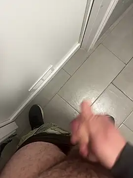 Snapshot of _themask_ chatting on 01/27/25, 10:06 themask online show from 01/27/25, 10:06