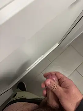 Snapshot of _themask_ chatting on 02/03/25, 05:24 themask online show from 02/03/25, 05:24