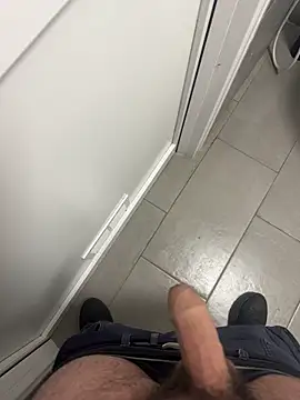 Snapshot of _themask_ chatting on 02/17/25, 09:08 themask online show from 02/17/25, 09:08