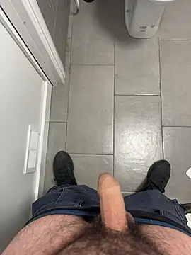 Snapshot of _themask_ chatting on 02/27/25, 11:15 themask online show from 02/27/25, 11:15