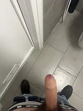 Snapshot of _themask_ chatting on 03/17/25, 08:51 themask online show from 03/17/25, 08:51