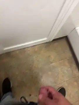 Snapshot of _themask_ chatting on 10/01/25, 12:11 themask online show from 10/01/25, 12:11