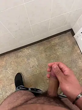 Snapshot of _themask_ chatting on 10/02/25, 03:19 themask online show from 10/02/25, 03:19