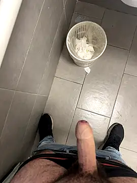 Snapshot of _themask_ chatting on 10/30/25, 04:08 themask online show from 10/30/25, 04:08