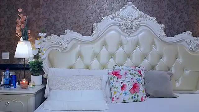 OliveWilson online show from 10/08/25, 09:18