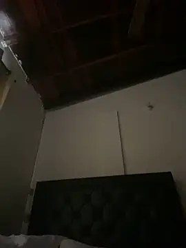 Snapshot of tom_thick chatting on 01/15/25, 09:20 tom thick online show from 01/15/25, 09:20