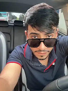 Snapshot of tom_thick chatting on 03/06/26, 10:06 tom thick online show from 03/06/26, 10:06