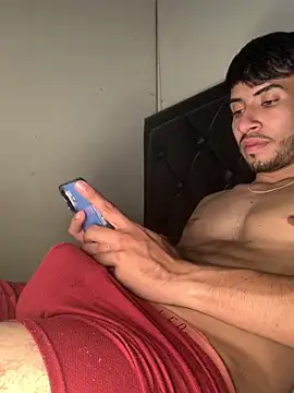 Snapshot of tom_thick chatting on 03/14/26, 08:31 tom thick online show from 03/14/26, 08:31