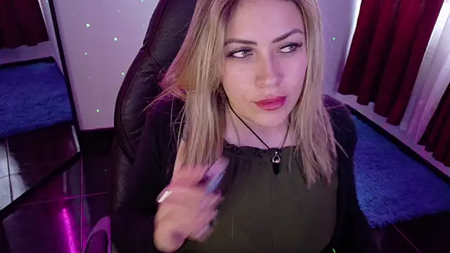 Natalia Montoya online show from 09/24/25, 10:13