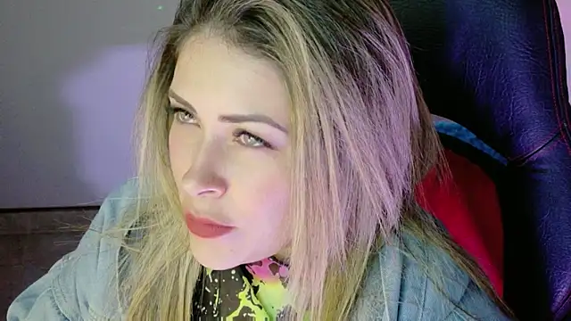 Natalia Montoya online show from 11/12/25, 12:33