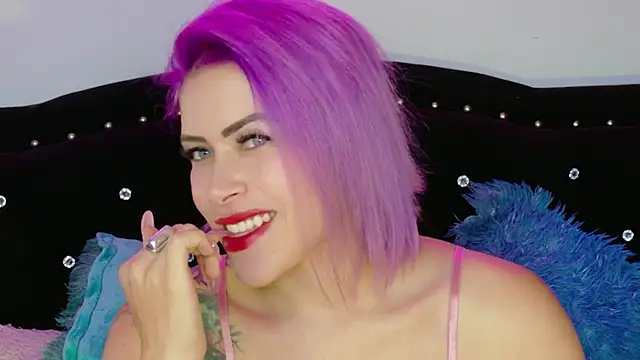 Natalia Montoya online show from 04/28/26, 09:36