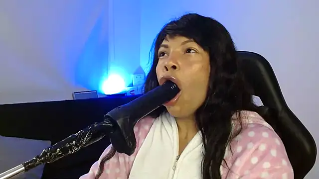 Anabel693 online show from 02/04/25, 08:02