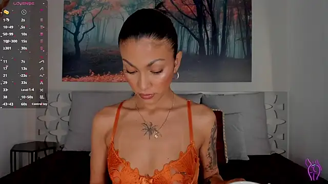 LunaRuso online show from 02/05/25, 08:04