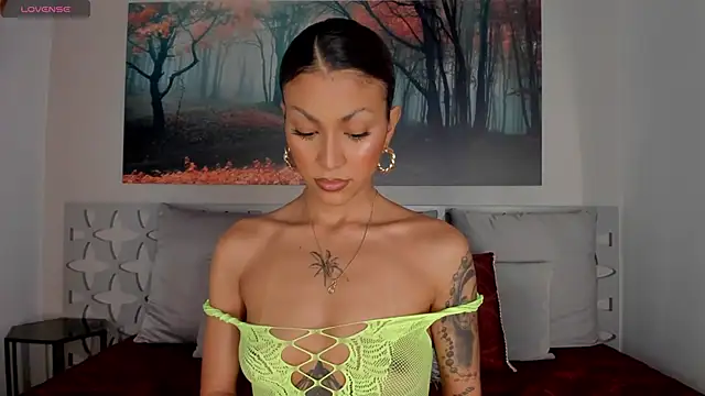 LunaRuso online show from 02/24/25, 08:14