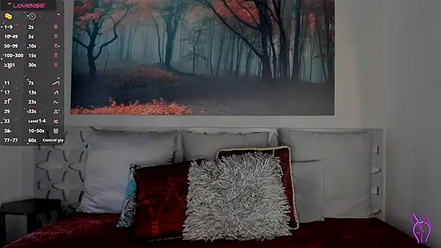 LunaRuso online show from 03/08/25, 08:03