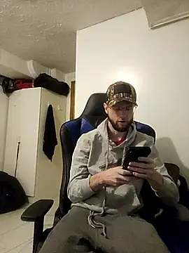 Snapshot of Talenjames4 chatting on 10/29/25, 04:31 Talenjames4 online show from 10/29/25, 04:31